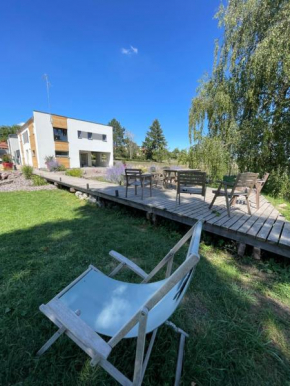 La Maison Devant La Prairie 5 gîtes de vacances Contact 06614O9II9